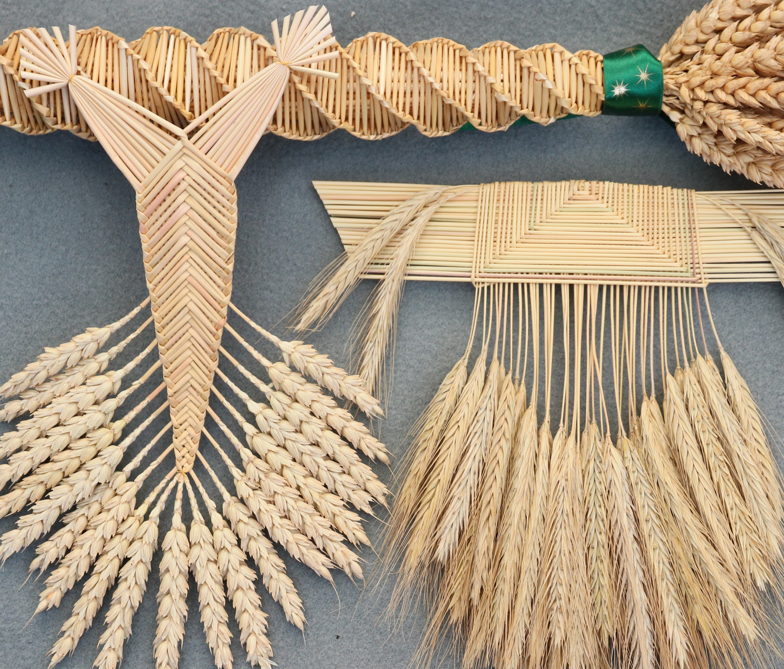 Straw work and corn dollies – further steps