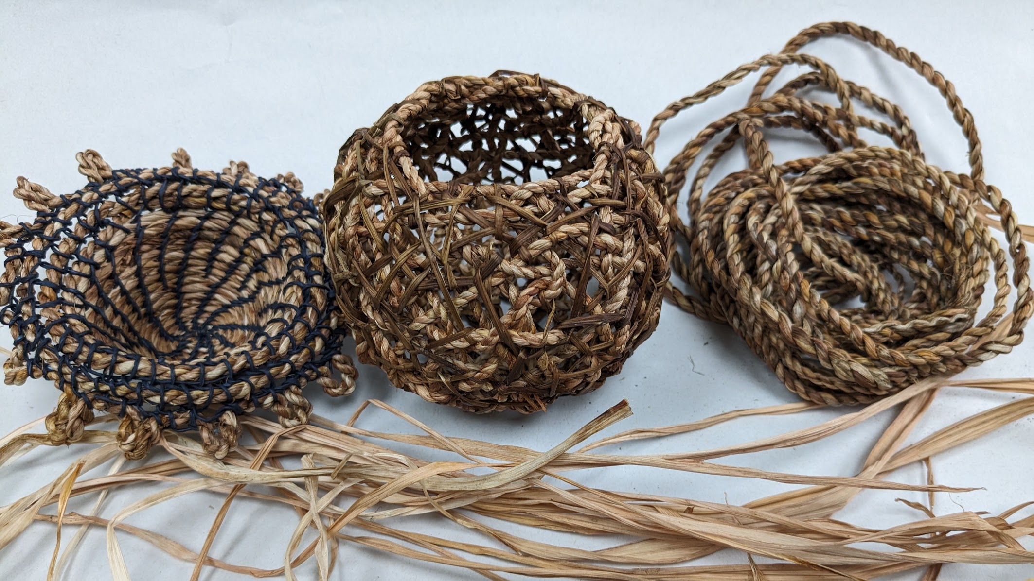 Basketry with foraged fibres