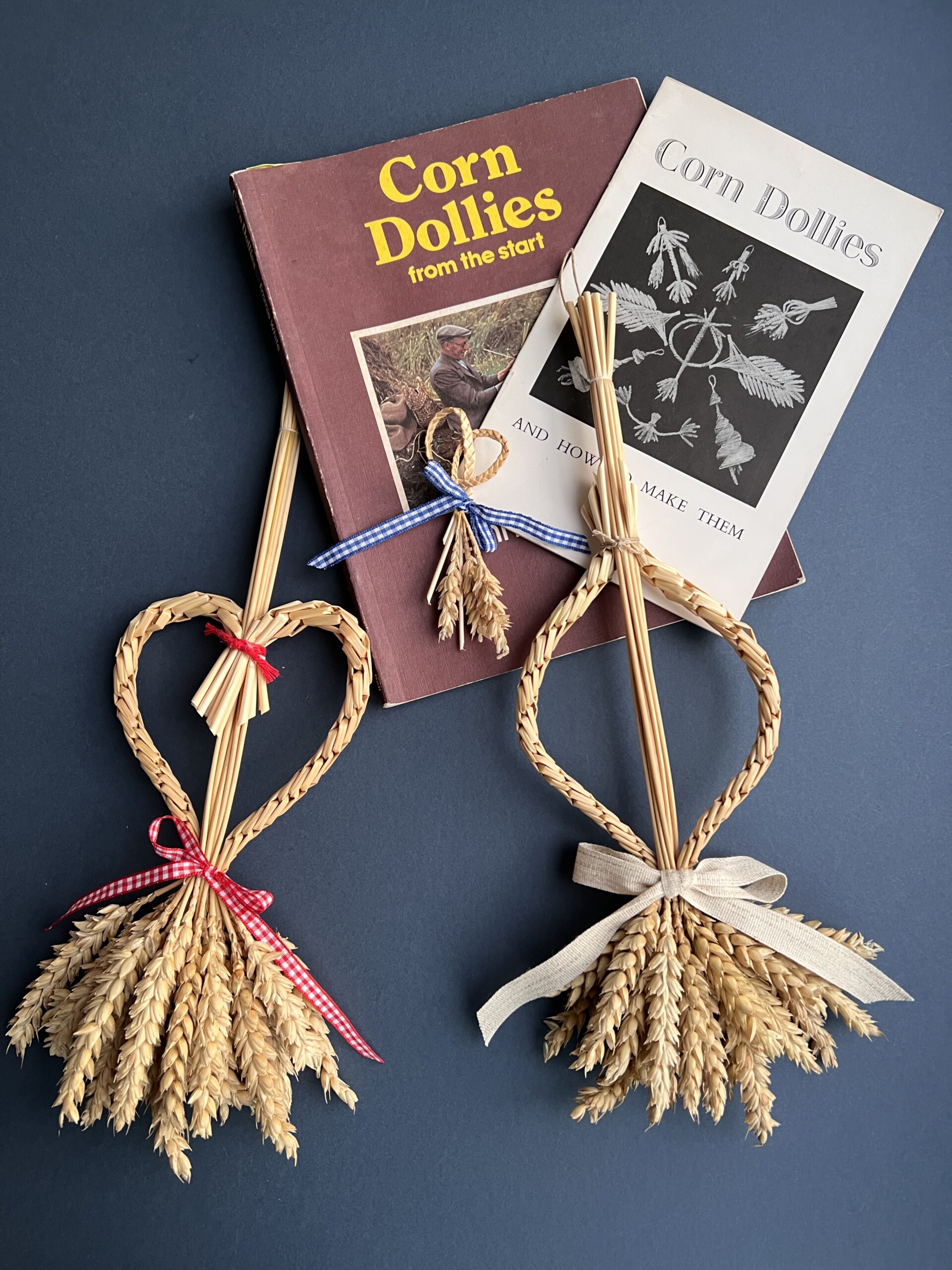 Make a Straw Harvest Trophy with Penny Maltby