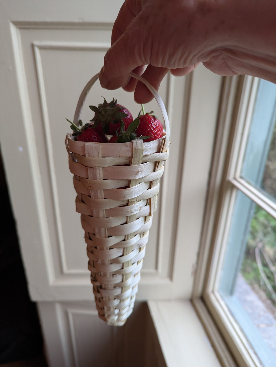 Willow Pottle Making Workshop – Handmade City for London Craft Week